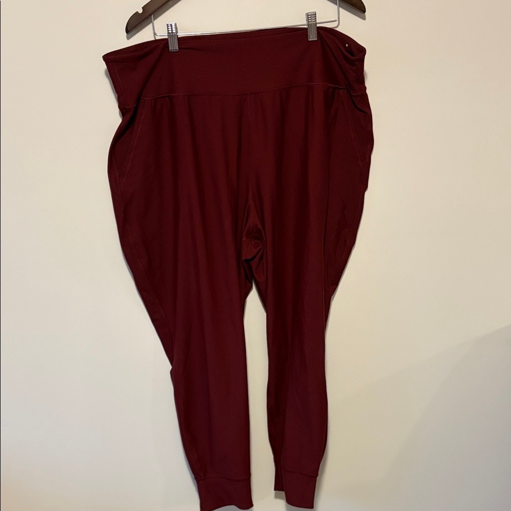 Old Navy Women's High-Rise Maroon Jogger Pants